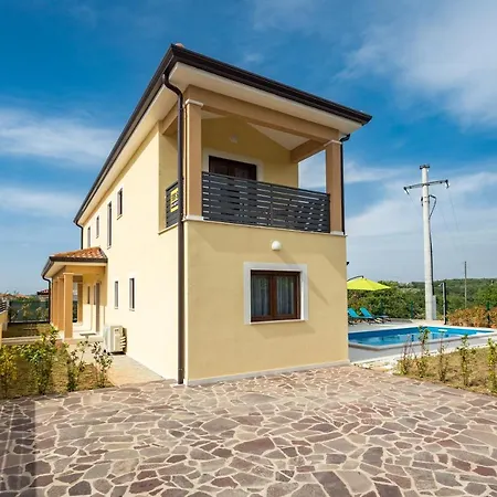 Holiday home Carneol *